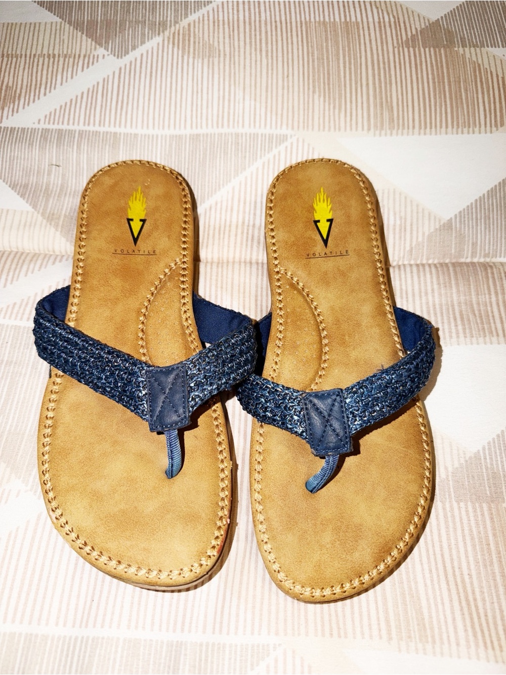 Volatile Navy Braided Toe-Post Sandals with Tan Footbed SZ 8